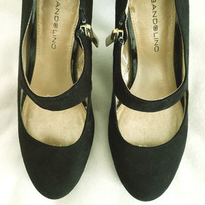 EUC Bandolino "Malha" Mary Jane Style Pumps